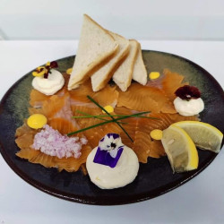 Truite Fumée Crue Tranchée...